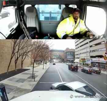 Video: Snuggere trucker heeft niets door