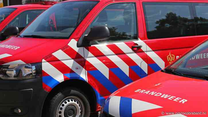 Grote brand in bandenopslag Bergen op Zoom, veel rookoverlast in omgeving