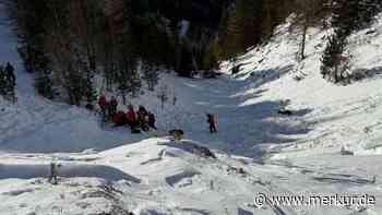 Tödliche Wanderung am Weihnachtsabend: Deutscher von Lawine erfasst
