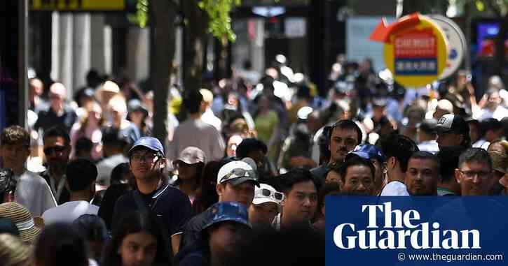 Boxing Day sales: crowds flock to stores around Australia in search of bargains