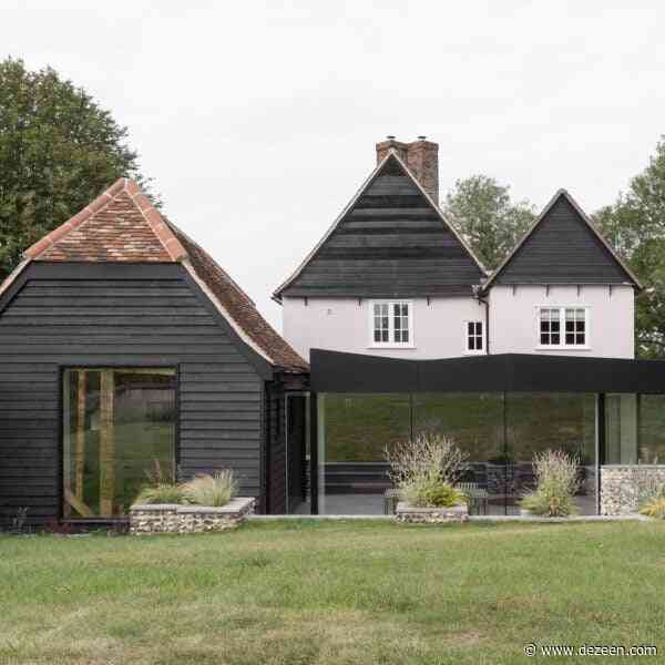 Will Gamble Architects adds "unashamedly contemporary" extension to English farmhouse