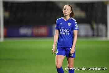 Van King Power naar het ‘echte’ King Power, Sari Kees blikt terug op haar eerste halfjaar bij Leicester City: “Nee, ik ben nog geen koffietje gaan drinken met Wout Faes”