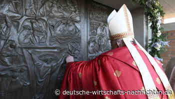 Papst eröffnet Heiliges Jahr mit Hoffnungsbotschaft