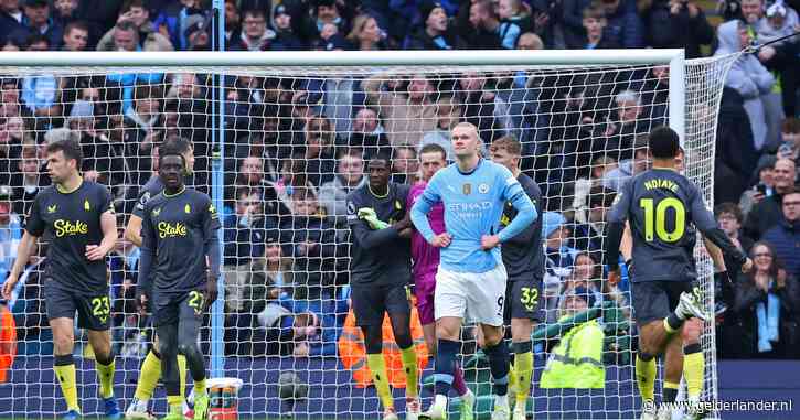 LIVE Premier League | Alles zit tegen voor City: Haaland pakt cadeautje niet uit en mist van elf meter