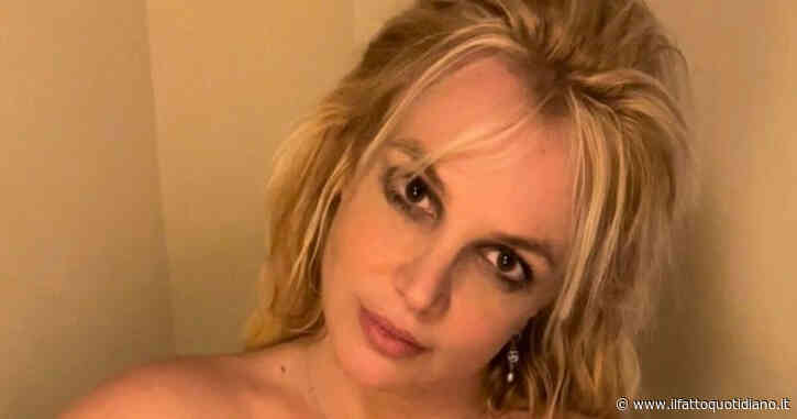 “Mi hanno rovinata, sogno di sputare in faccia a chi mi ha fatto questo”: lo sfogo di Britney Spears nella notte di Natale. Poi cancella tutto