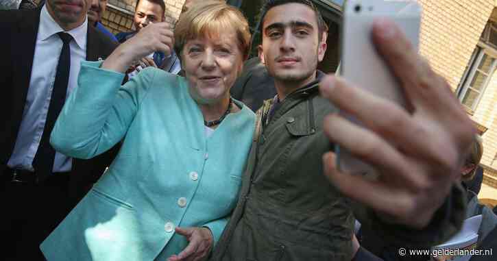 Syrische Anas maakte veel los in Duitsland na selfie met Merkel: ‘Ik blijf, ik ben hier gelukkig’