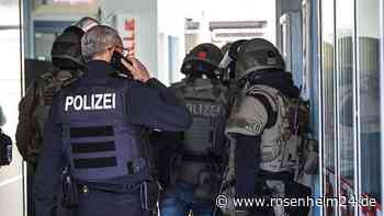 Prahlte mit Anschlagsdrohungen: SEK nimmt Mann (20) fest