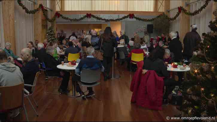 Lelystad - Gezellig samenzijn bij traditionele Kerst-Inn in Ontmoetingskerk