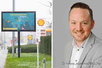 Stad op de vingers getikt voor “illegale” digitale infoschermen, regering stuurt ultimatum