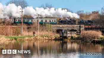 Cash boost a 'Christmas gift' for railway volunteers