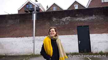 Tien columns door Violette Schönberger