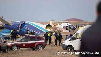 „Verkleidung neben mir weggerissen“: Überlebende schildern dramatische Momente kurz vor Absturz in Kasachstan