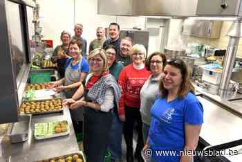 Vzw Kuurne Laat Leven maakt drie gangenmenu voor 170 minderbedeelden