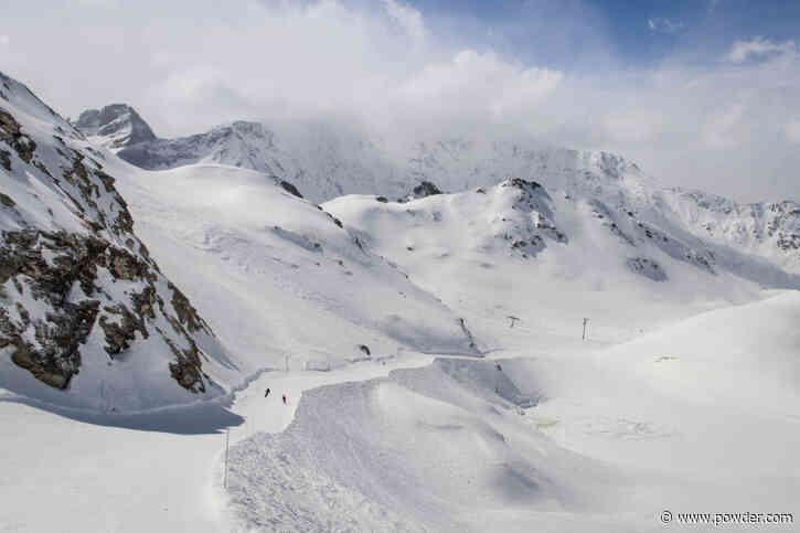 Teenager Dies in Christmas Day Avalanche