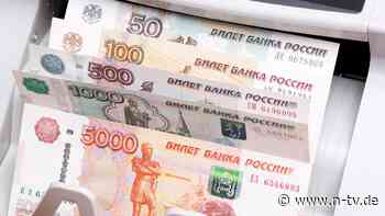 Zentralbank will weniger stützen: Rubel verliert deutlich an Wert