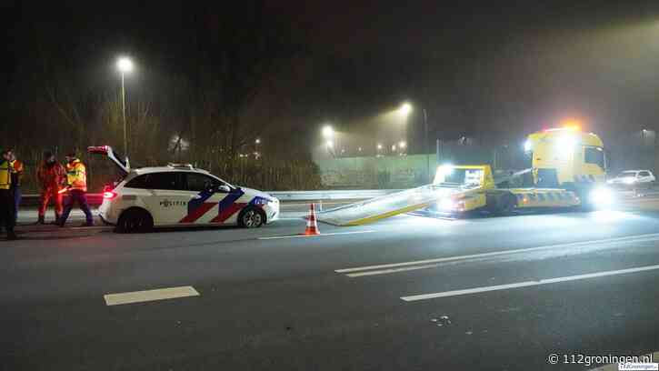 Politievoertuig met veel schade op de N370 (update)