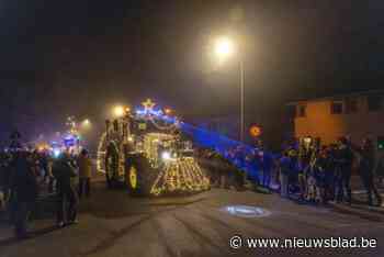 100 kersttractoren rijden door ijskoud Avelgem