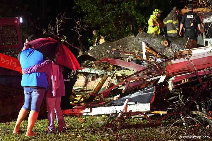 Tornadoes in Texas and Mississippi kill 2, injure 6 as severe weather system moves east