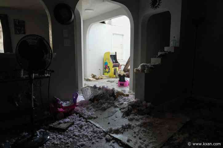 Tornadoes in Texas and Mississippi kill 2 and injure 6 as severe weather system moves east