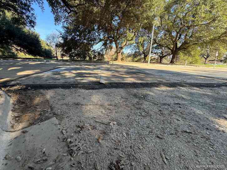 15-foot sinkhole found in east Austin after rainfall