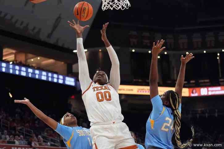 No. 5 Longhorns clobber UTRGV 94-35, face No. 9 Sooners in SEC opener