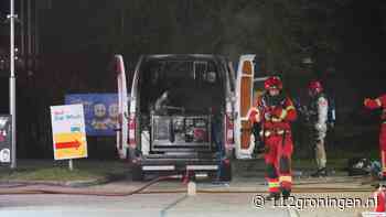 Bestelbus in brand bij Shell tankstation aan Zonnelaan in Groningen