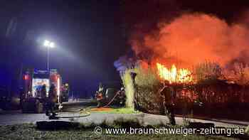Braunschweig: Wohnhaus in der Uferstraße brennt nieder