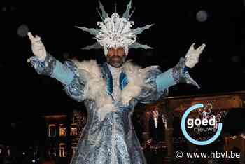 Steltlopers en kerstengelen tijdens Winterwandelingen in Peer