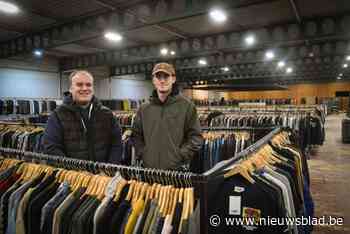 Stockverkoop Zalando en Bol.com strijkt neer in Hechtel-Eksel: “Tussen de 200.000 en 300.000 kledingstukken”