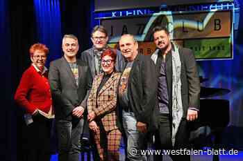 Der Magier an den Klaviertasten kommt