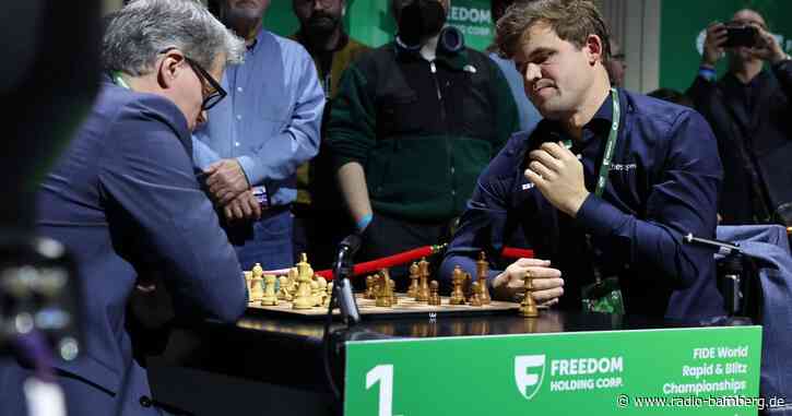 In Jeans: Carlsen trifft bei Blitzschach-WM auf Niemann