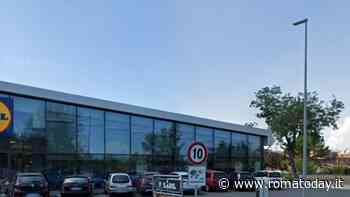 "Derubati davanti le casse automatiche del supermercato". Il racconto di una coppia di non udenti