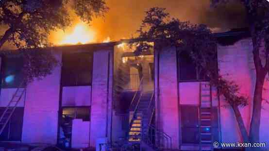 AFD: 30 people displaced after apartment fire in south Austin