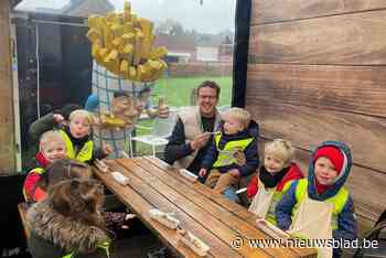 Veel zangertjes op pad die curryworsten en pannenkoeken voorgeschoteld krijgen