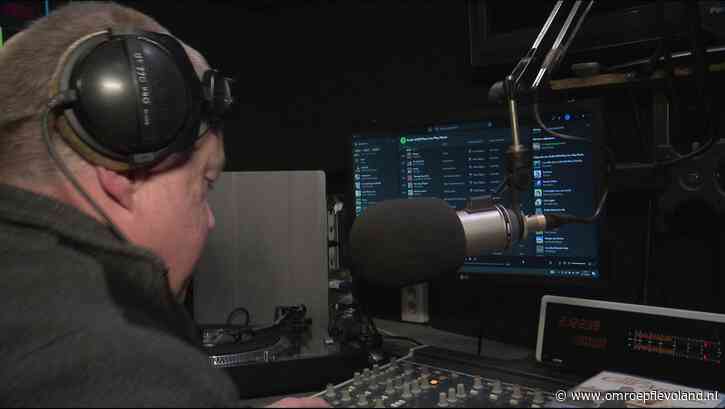 Espel - Vier dagen lang piratenradio vanuit een schuur tijdens het Oliebol FM Event