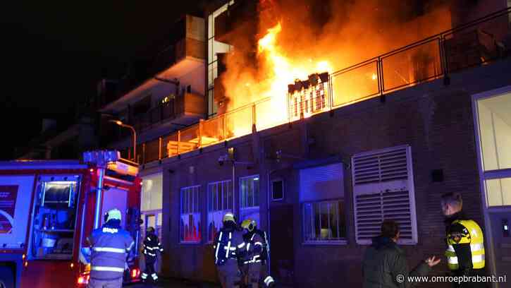 Brand in appartement onder controle, bewoners ontruimd