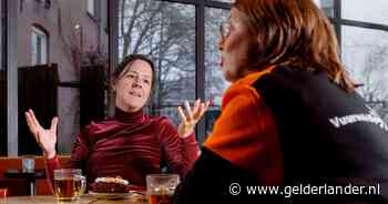 Vuurwerkverkoopster Carolien tegenover vuurwerkhater Judith: ‘Je kunt alles wel gaan verbieden...’