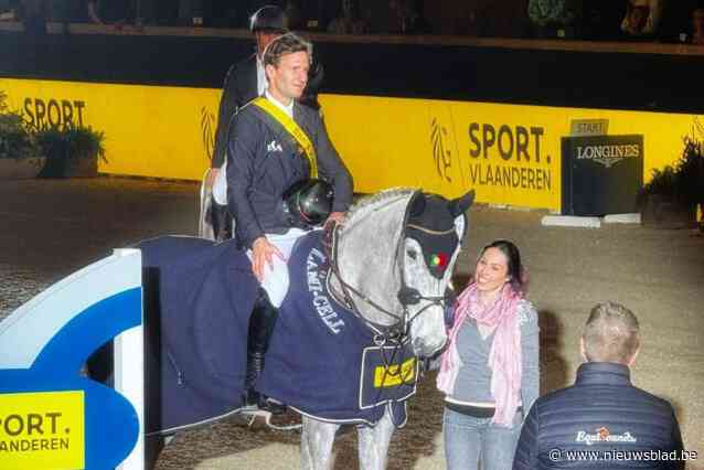 Paard Karonia van Tatiana (36) en Wesley (47) wint op jumping Mechelen: “We zijn nochtans relatief nieuw in de paardenwereld”