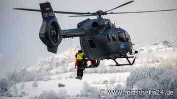 Mann (†50) kippt an Pistenrand um und stürzt kopfüber in Baumgruppe – tot