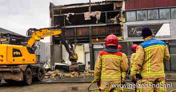 Grote brand treft bedrijfsverzamelgebouw in Deurne, pand wordt deels gesloopt