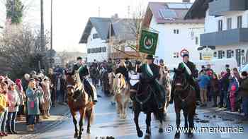 Silvesterritt in Gelting: Segen für 117 Pferde und Ponys