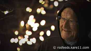 Self-described ‘Humbug’ who lit up a senior complex as Christmas gift to his late wife has died