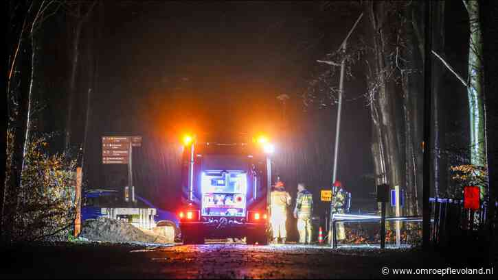 Marknesse - Jerrycans gedumpt in Marknesse, vermoedelijk drugsafval