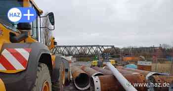 Die Deutsche Bahn baut bis 10. Januar Hilfsbrücken in Hannover-Ahlem