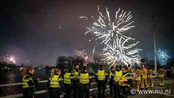 Noodknop op portofoons van de politie werkte niet tijdens jaarwisseling