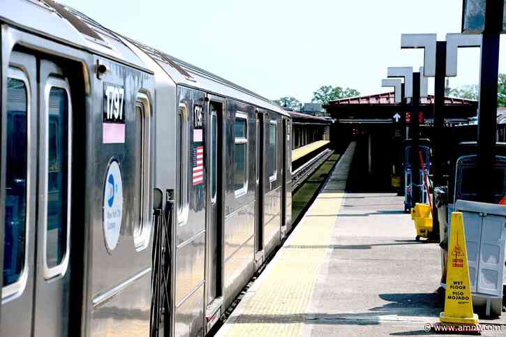 MTA worker stabbed in the Bronx while on duty at subway station