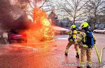 FW Ratingen: Brennender PKW und eine Person im Wasser - Feuerwehr Ratingen im Einsatz