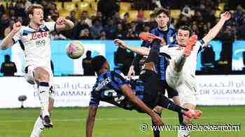 Dumfries schiet Inter naar winst op Atalanta en finale Supercup