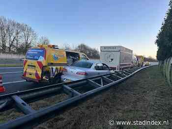 Almeerder (27) ramt voertuigen ANWB en Rijkswaterstaat op snelweg