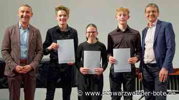 Altensteiger Ehrennadel: Feeß zeichnet Jugendliche aus
